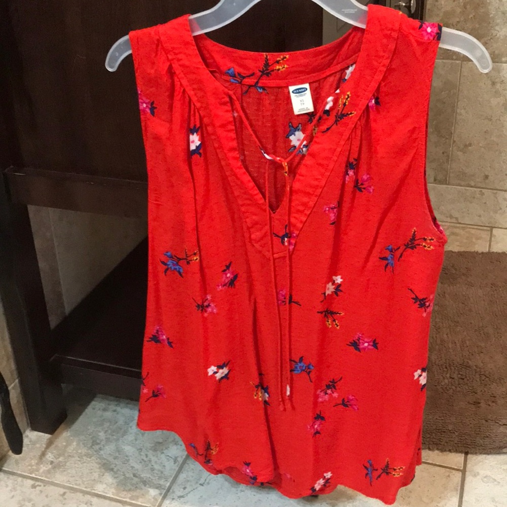 💚 UEC old navy sleeveless top